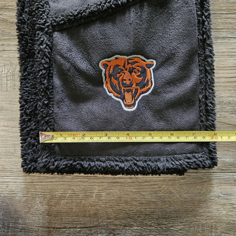 NFL Chicago Bears Black Fleece Scarf‎ With Pockets